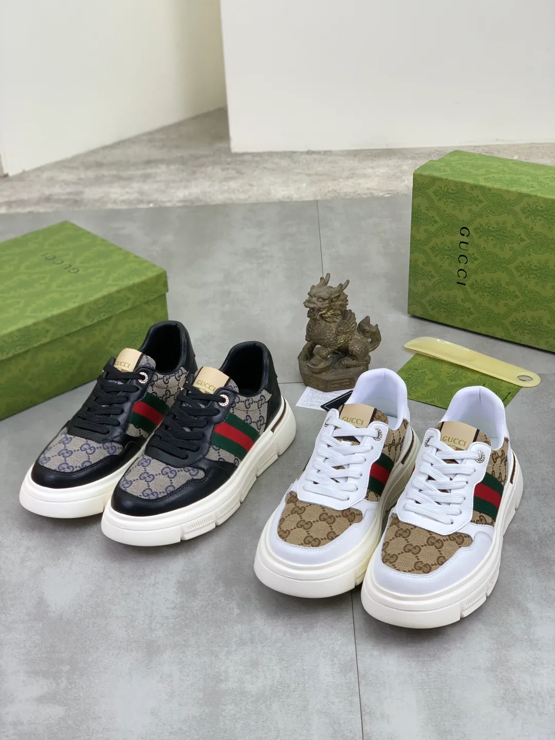 Men's shoes 💰P400💰[New style]🆘 The latest model from Gucci GUCCI official website🎁Classic casual and fashionable men's shoes👟Best model💥The style is simple and elegant, exclusive for trendy men. Unique official website latest brand elements👑Gucci original decoration, fashionable and generous, original soft calfskin fabric➕Comfortable soft first-layer pigskin lining ✅The official website specifies wear-resistant casual outsole, the classic model is photographed in real life🎬Color: 2️⃣colors available😍Number of codes: 38-44